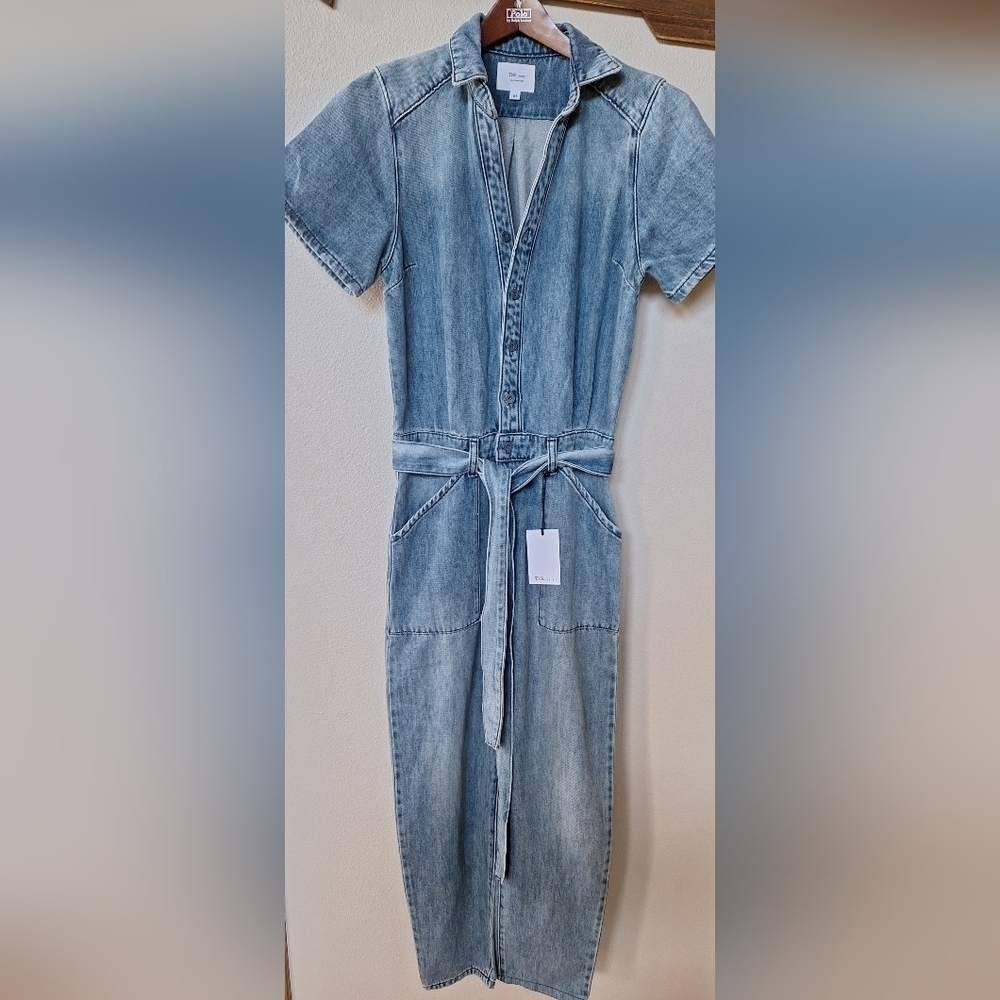 NWT Tnr Jeans Women's Denim Jumpsuit Belted Pockets Size XS